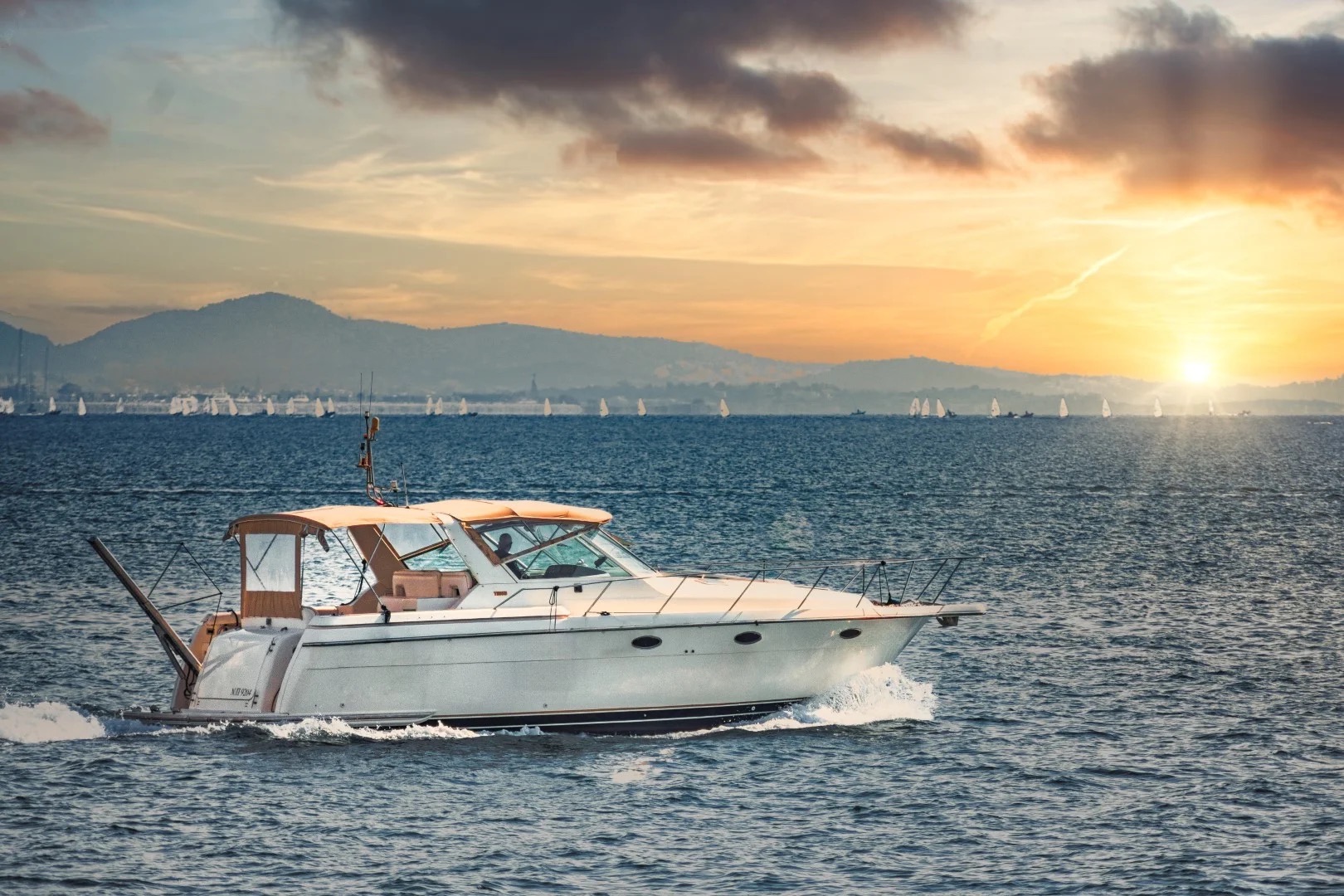 Rubicon, boat for rent in Athens