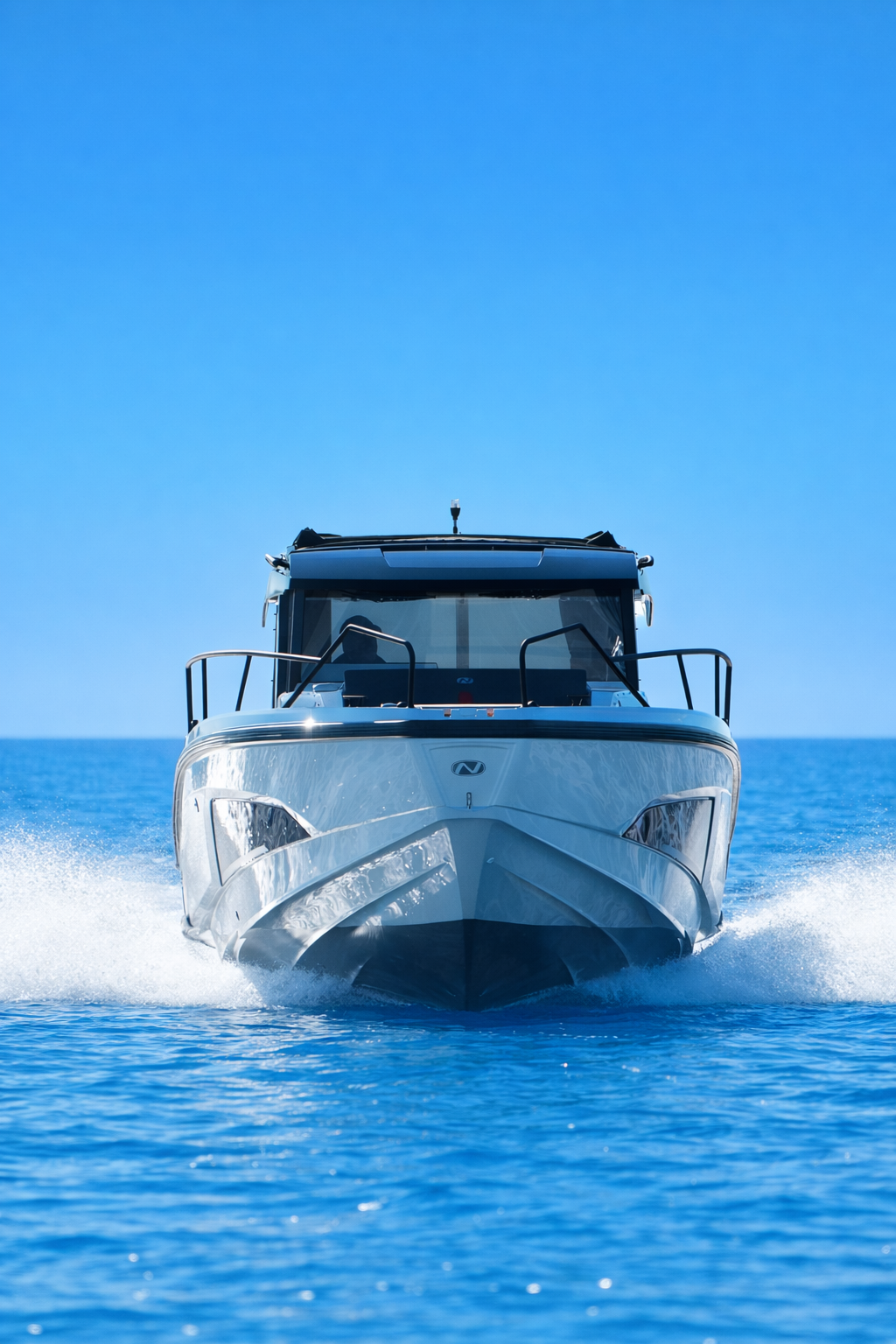Nemo, boat for rent in Athens